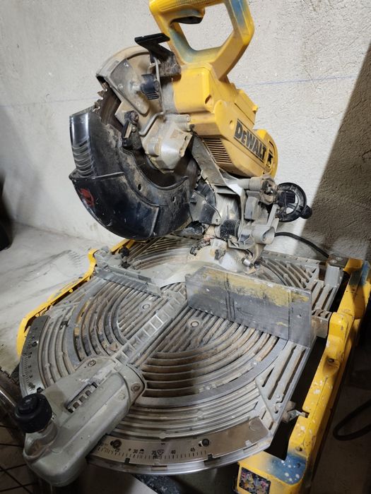 Комбиниран циркуляр пендула Dewalt