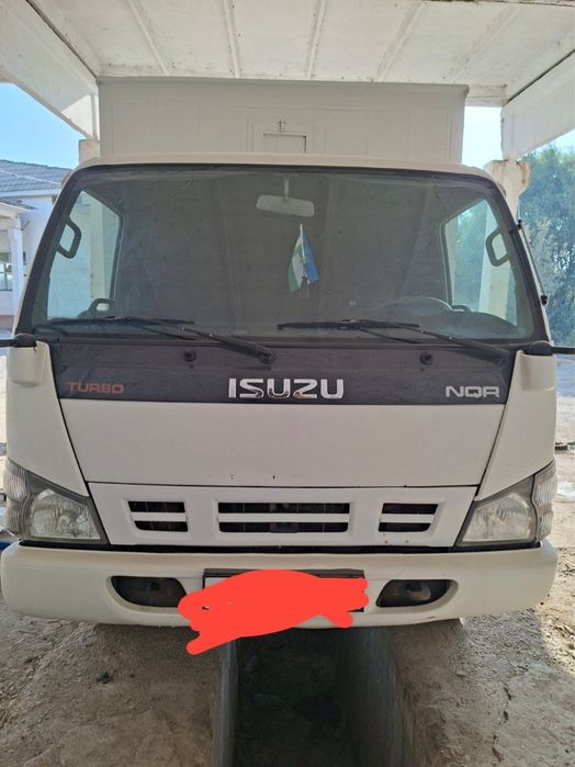 Isuzu sotiladi yili 2010 xolati kraska yoq