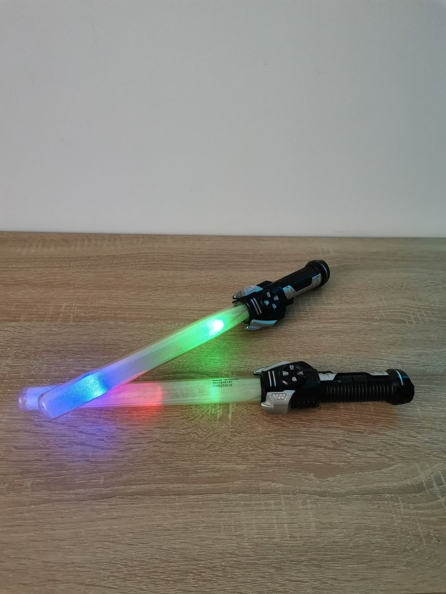 Sabie laser Star Wars, impecabila transport GRATUIT