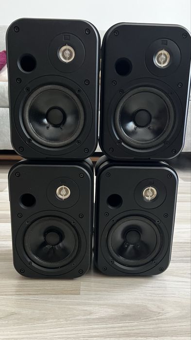 4 boxe JBL Control ONE