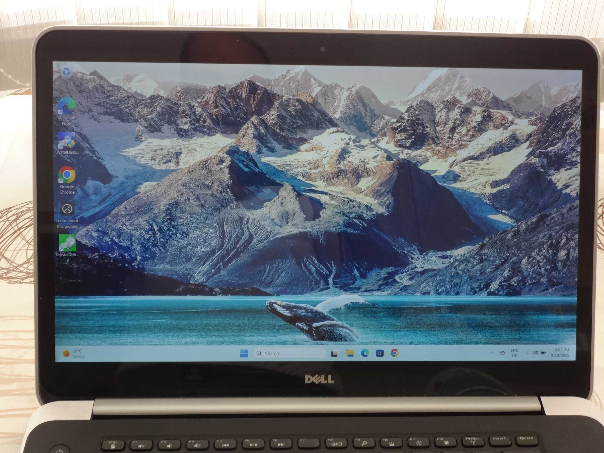 Продавам Dell XPS 15 9530 – i7, 4K Touch, 16GB RAM, нова батерия