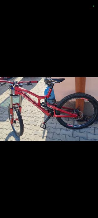 Vând Santa Cruz V10.6