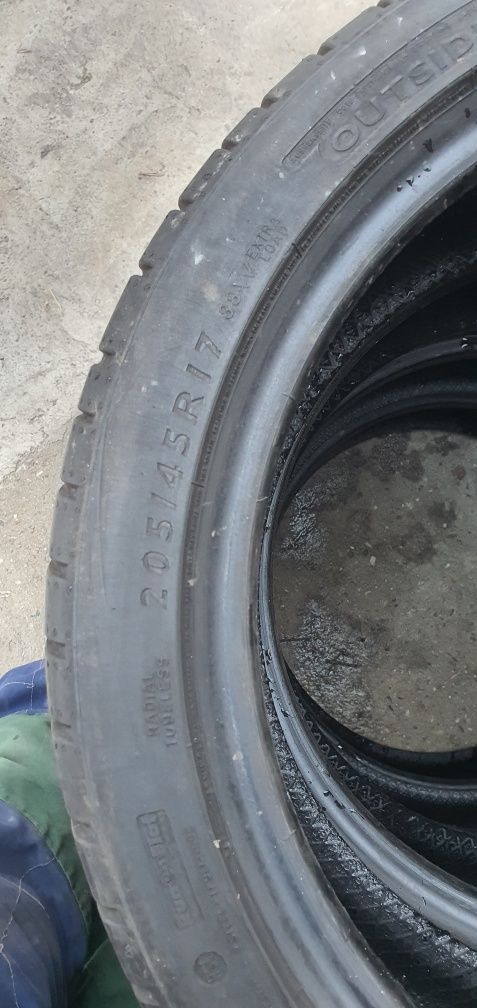 Гуми 4бр 205/45/17 -1бр -99лв