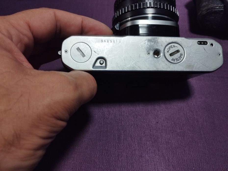 Pentax ME plus obiectiv 50mm 1.7 cititi descrierea!