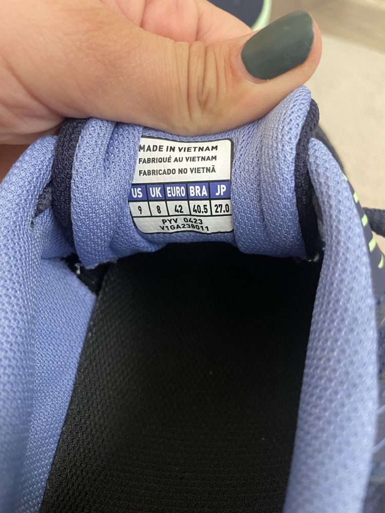 Маратонки Mizuno