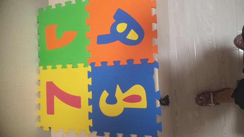 Коврик пазл с необычными рисунками, б/у, 28 шт