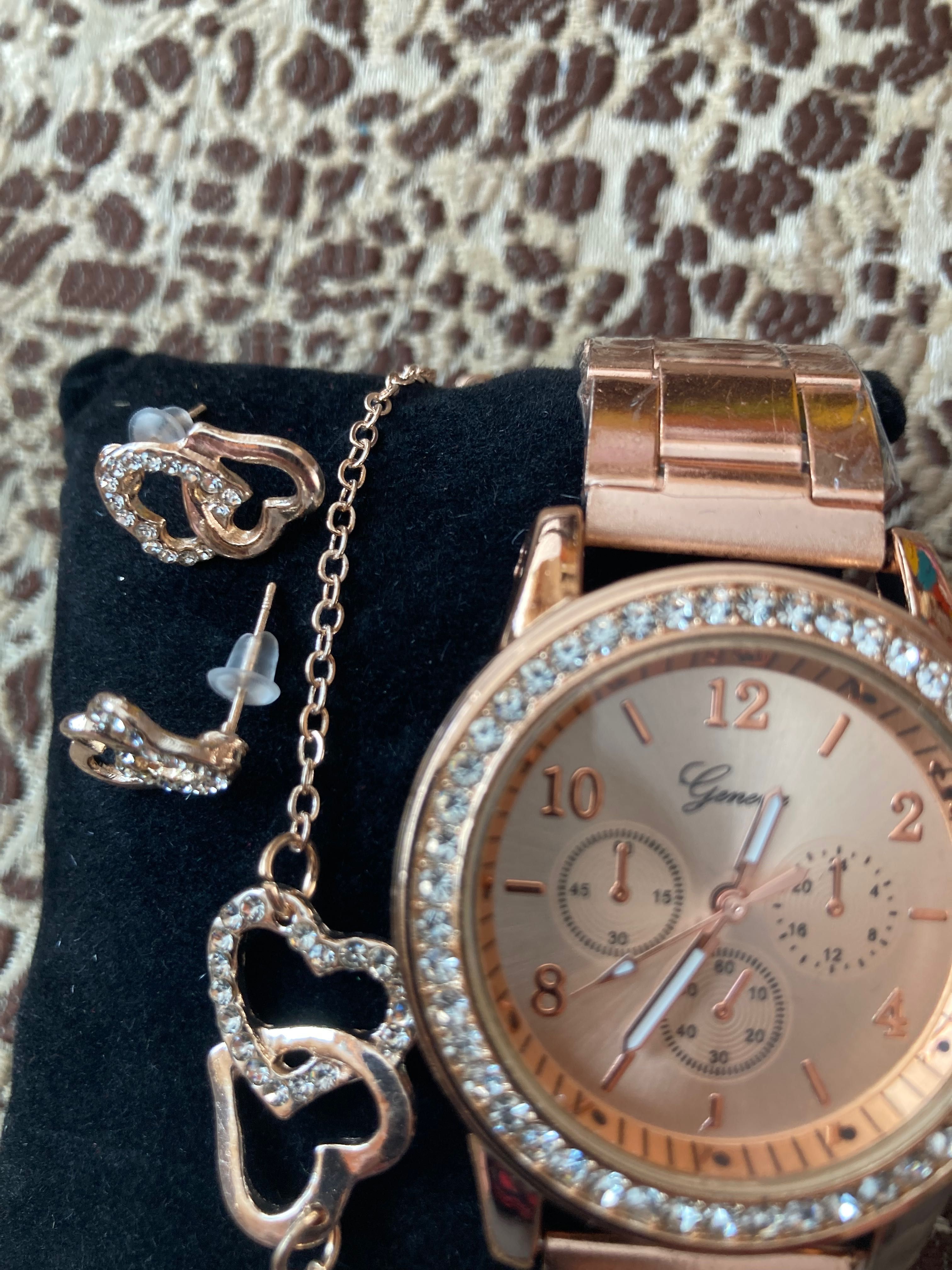 Комплект Розово злато: Обеци, колие, гривна, пръстен, часовник