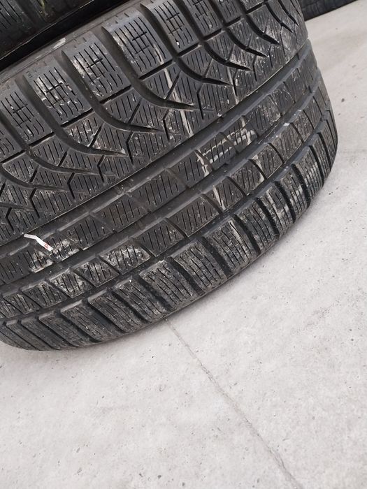 Anvelope second iarna 285 30 R22 Pirelli