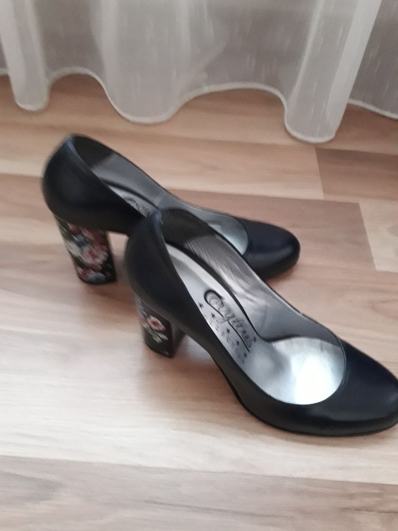 Pantofi dama cu toc imprimeu floral