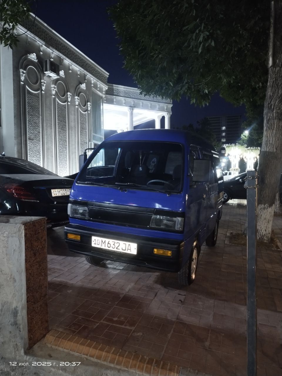 Damaz sotiladi narxini kelishamiz