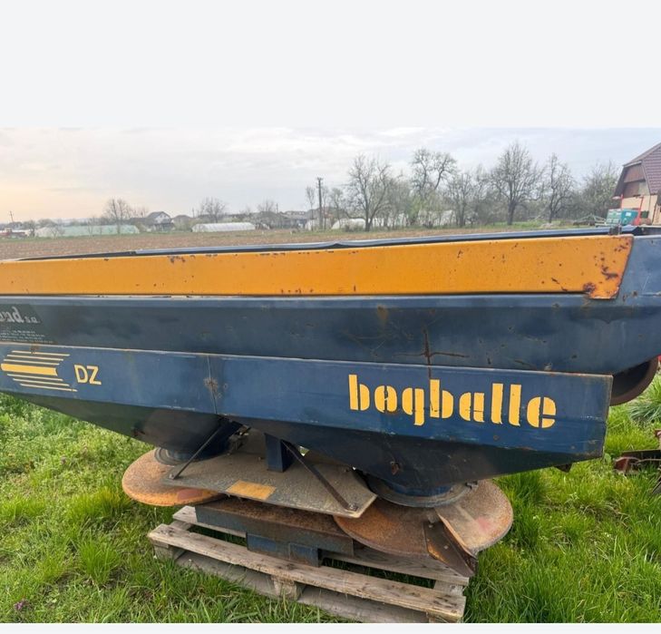 Distribuitor îngrășăminte