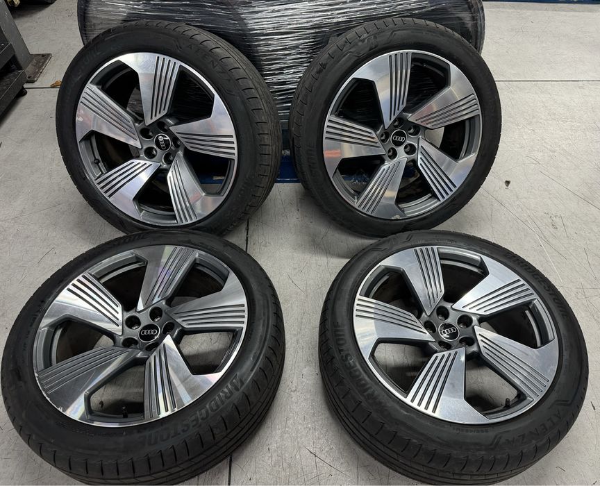 Jante Audi Etron Q8 R21 Originale Brigestone de vara 60%