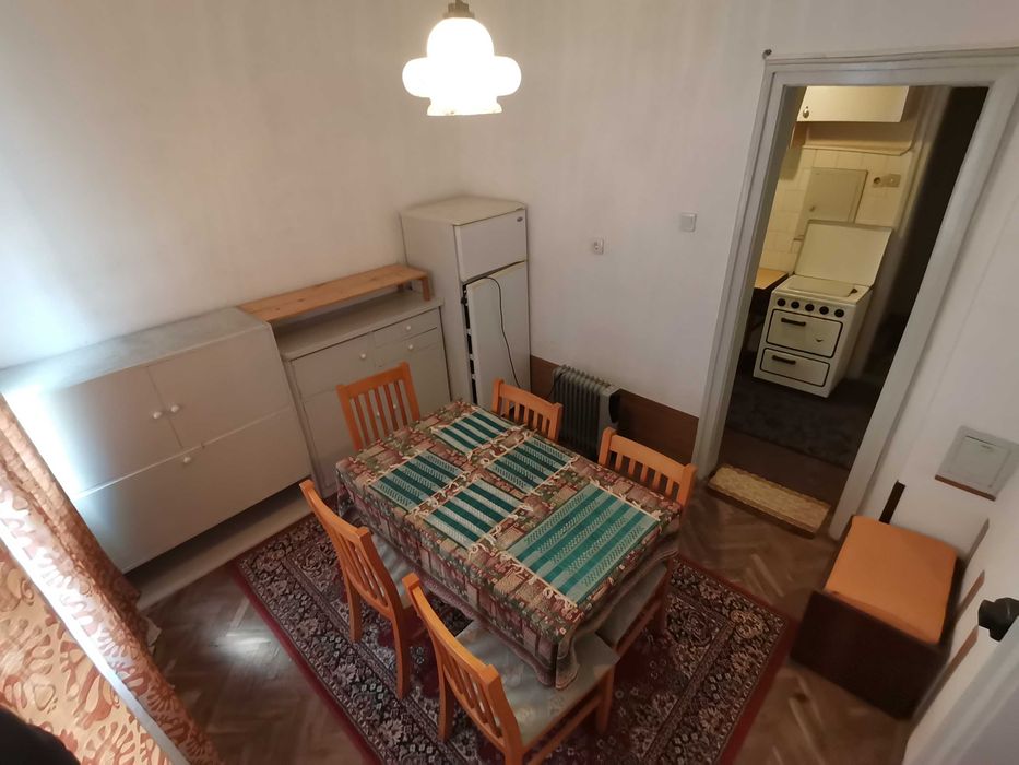 Дава се под наем Четиристаен апартамент в Бургас, Център - 100 кв.м за 357 € - Снимка #3