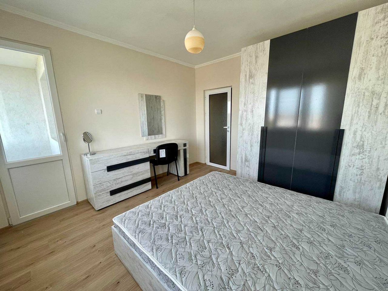 Дава се под наем Тристаен апартамент в Пловдив, Мараша - 98 кв.м за 612 € - Снимка #3