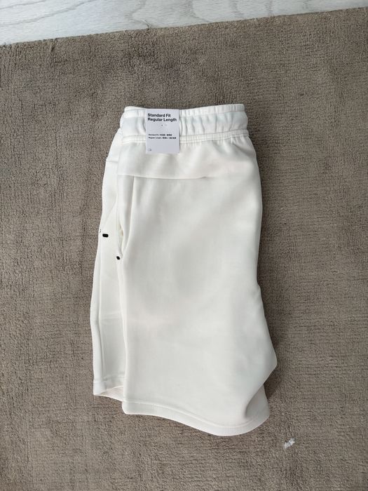 Pantaloni scurti nike tech albi