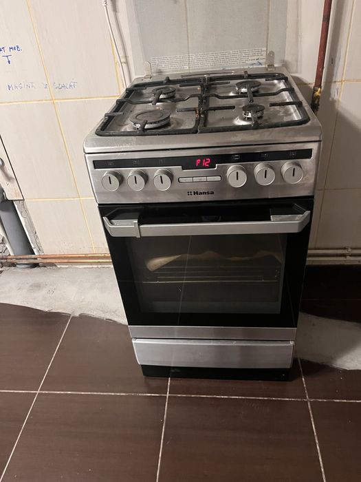 Aragaz Hansa cu cuptor electric