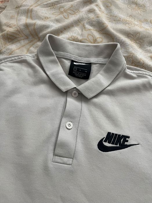Nike тениска с яка