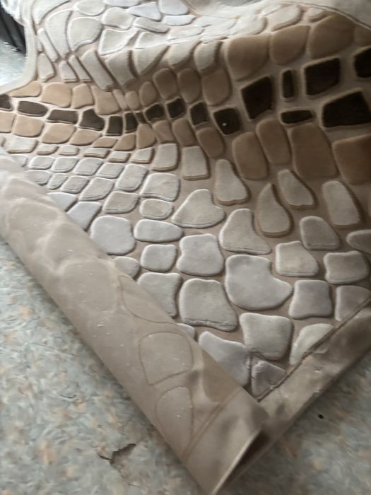 Продам ковер в хорошем состоянии 4х3