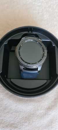 Продам часы Samsung
