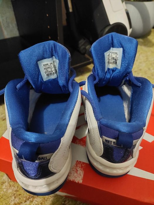 Маратонки найк номер 35.5