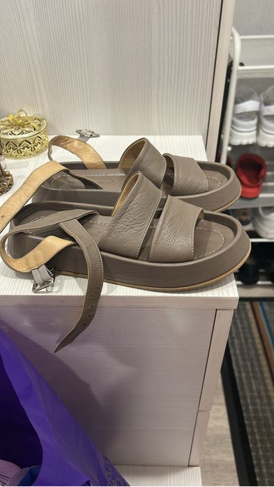 Продам сандалики