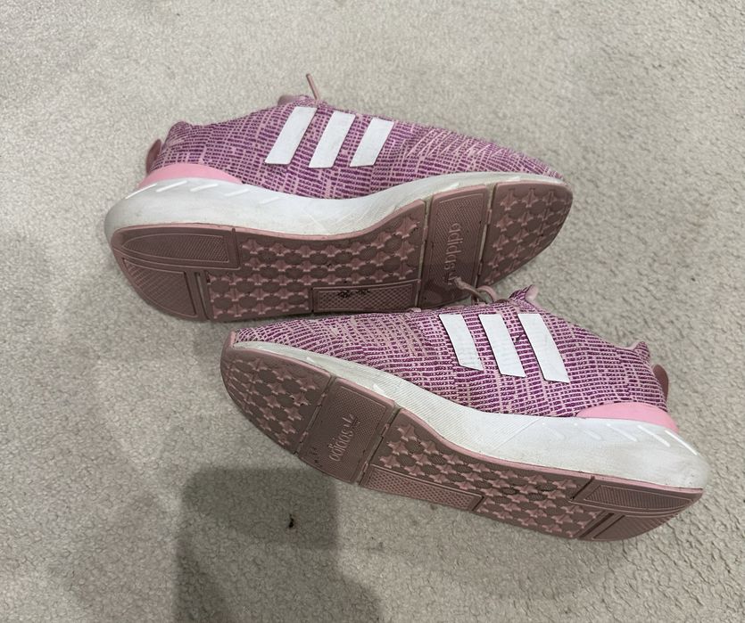 Детски розови маратонки Адидас за момиче