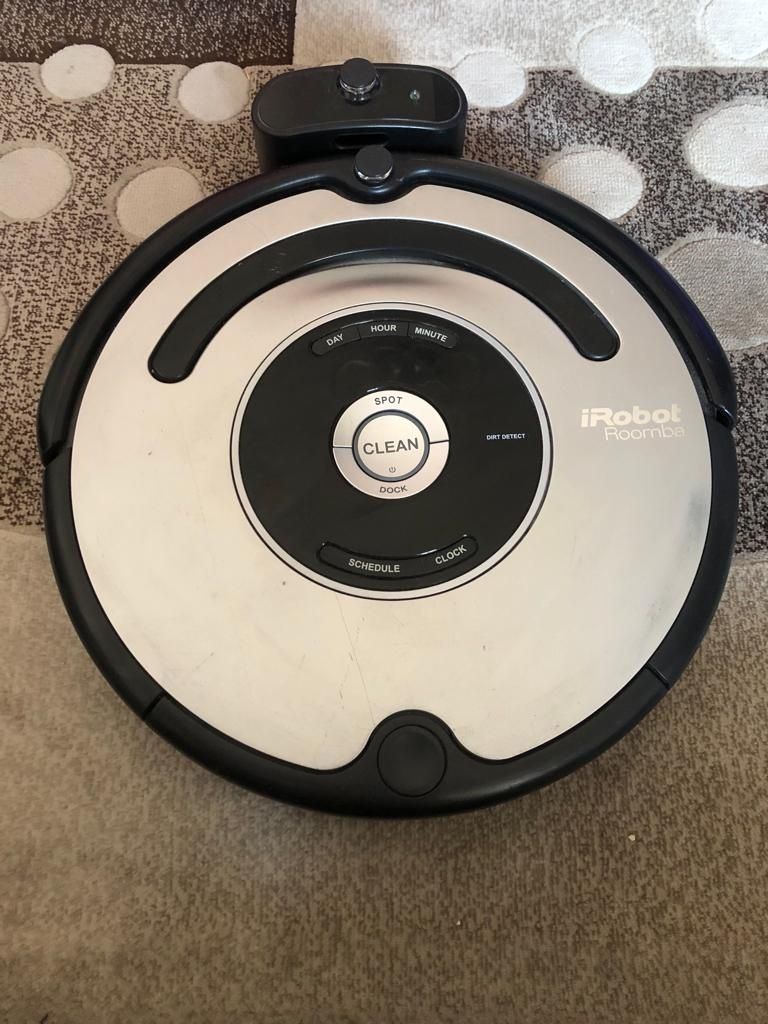 I IRobot 555 робот пылесос всё работает