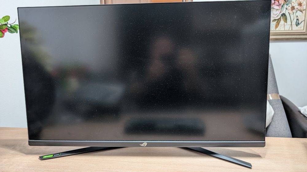 Vând monitor Asus Rog 4k 144Hz 32"