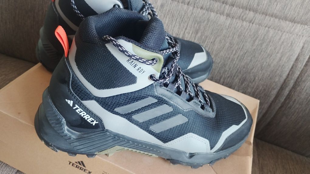 Обувки ADIDAS TERREX EASTRAIL 2 MID R.RD  номер 41  1/3