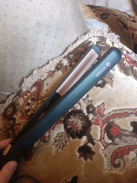 Продам утюжок Витек