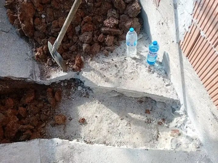 Изкопи На Ръка На Труднодостъпни Места.