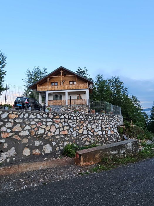 Cabana Garda de Sus. Cazare de Revelion si Craciun in Apuseni