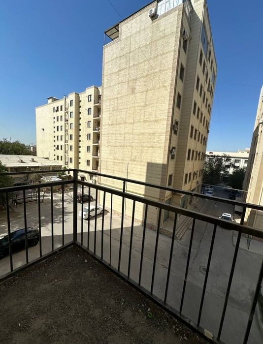 Цумда 1 хонали каропка сотилади