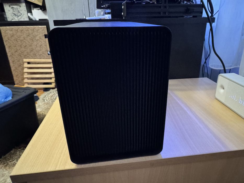 Razer Core X Chroma – eGPU, 700W, Thunderbolt, RGB,USB + LAN, Noctua