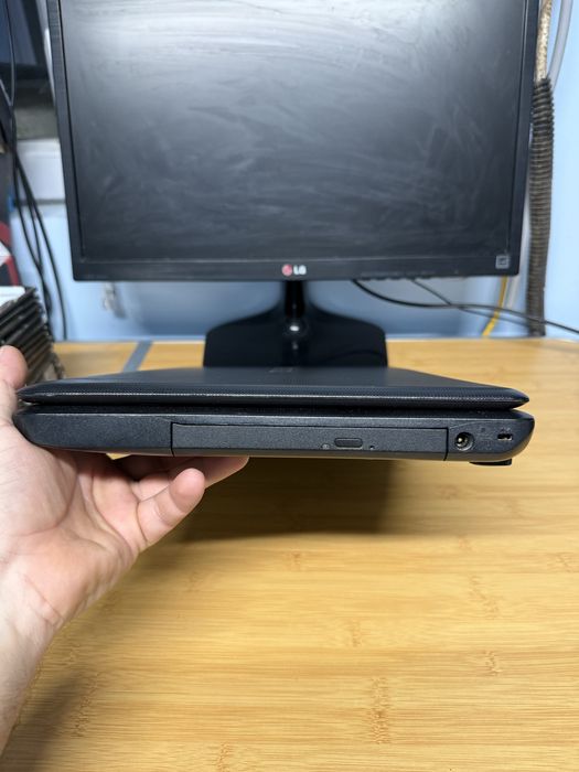 Laptop Toshiba Satellite c660d - 1c7