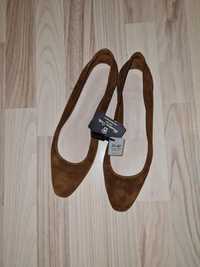 Pantofi maro din piele intoarsa naturala Massimo Dutti