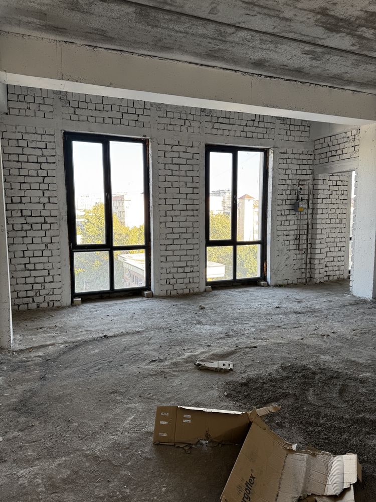 Продаётся целый этаж 3 квартиры, 67кв, 118кв, 120кв Ц-5 коробка