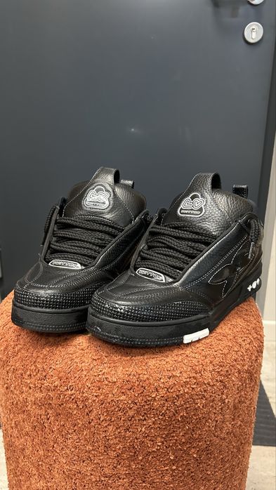 Lv skates full black
