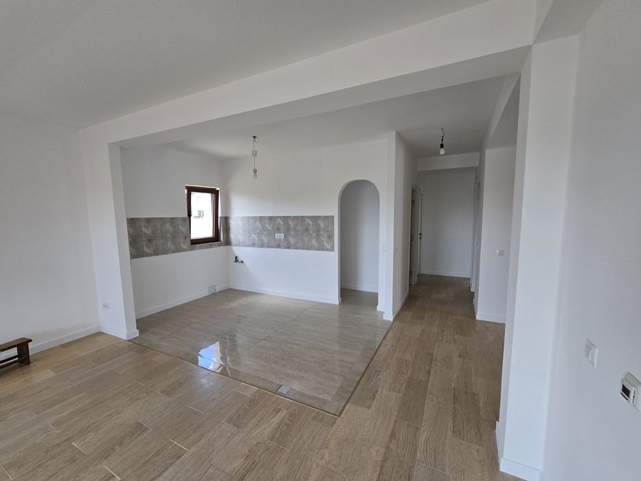 Casa/vila 4 camere comuna berceni