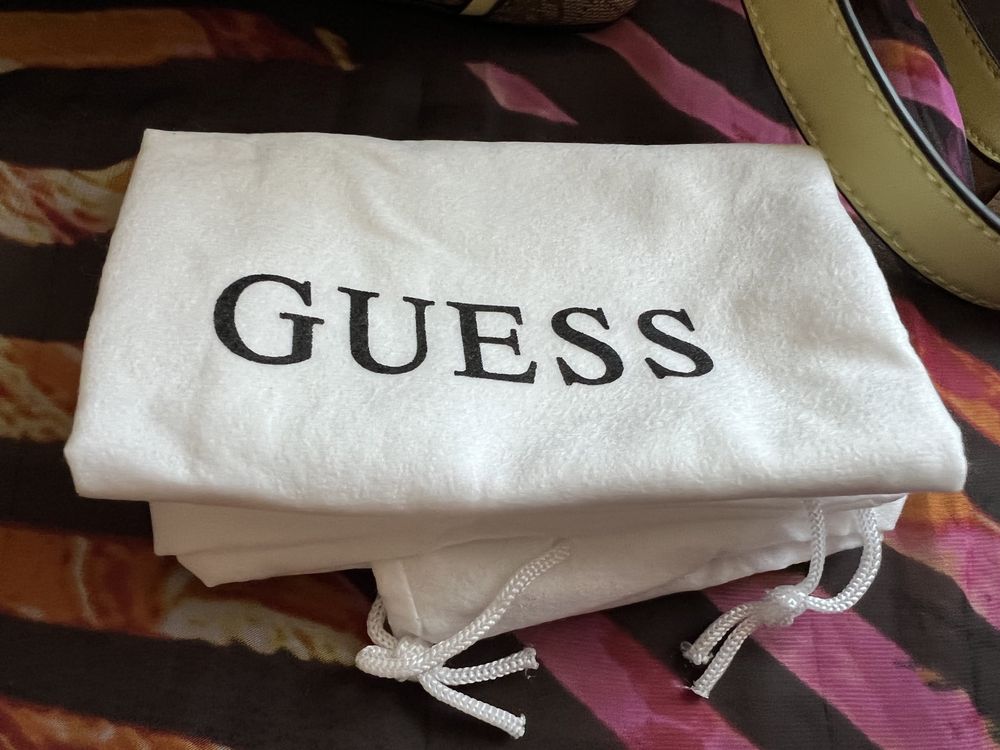 Оригинална чанта GUESS