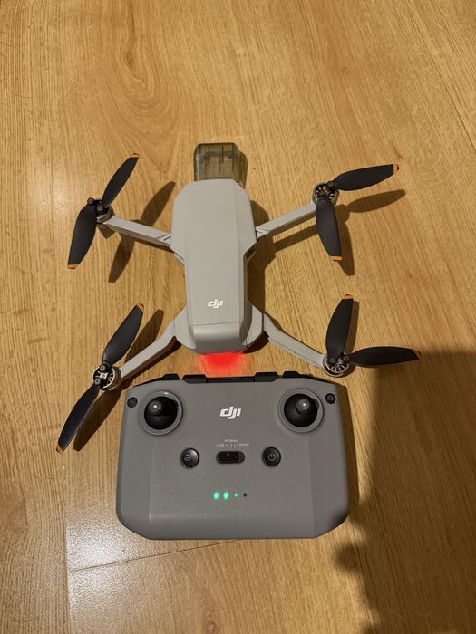 Продавам Дрон Dji mini 2