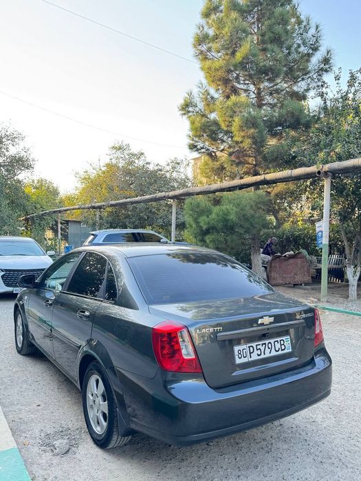 Жентра Лассети 3 позиция 35000 км. 2022 йил. 14000$.