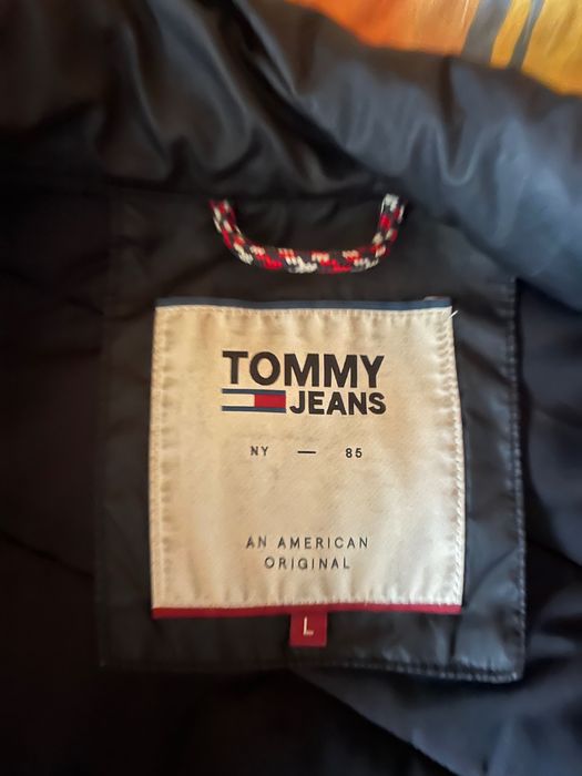 Geaca Tommy marime L originala
