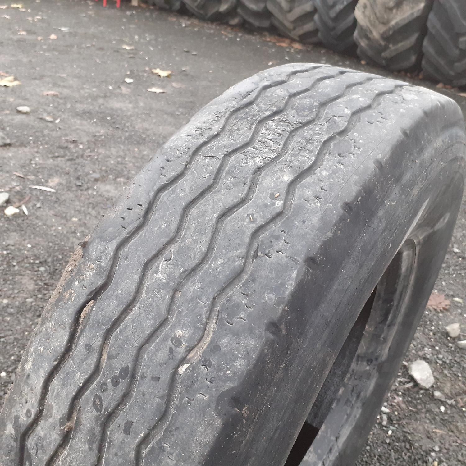 Cauciucuri 9.5R17.5 Michelin Anvelope Second Hand REZISTENTE