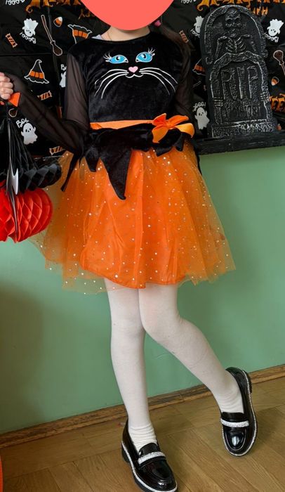 Vand rochita fetita 8 ani