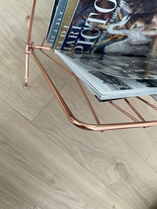Suport de reviste de meral, Present Time Living, rose gold