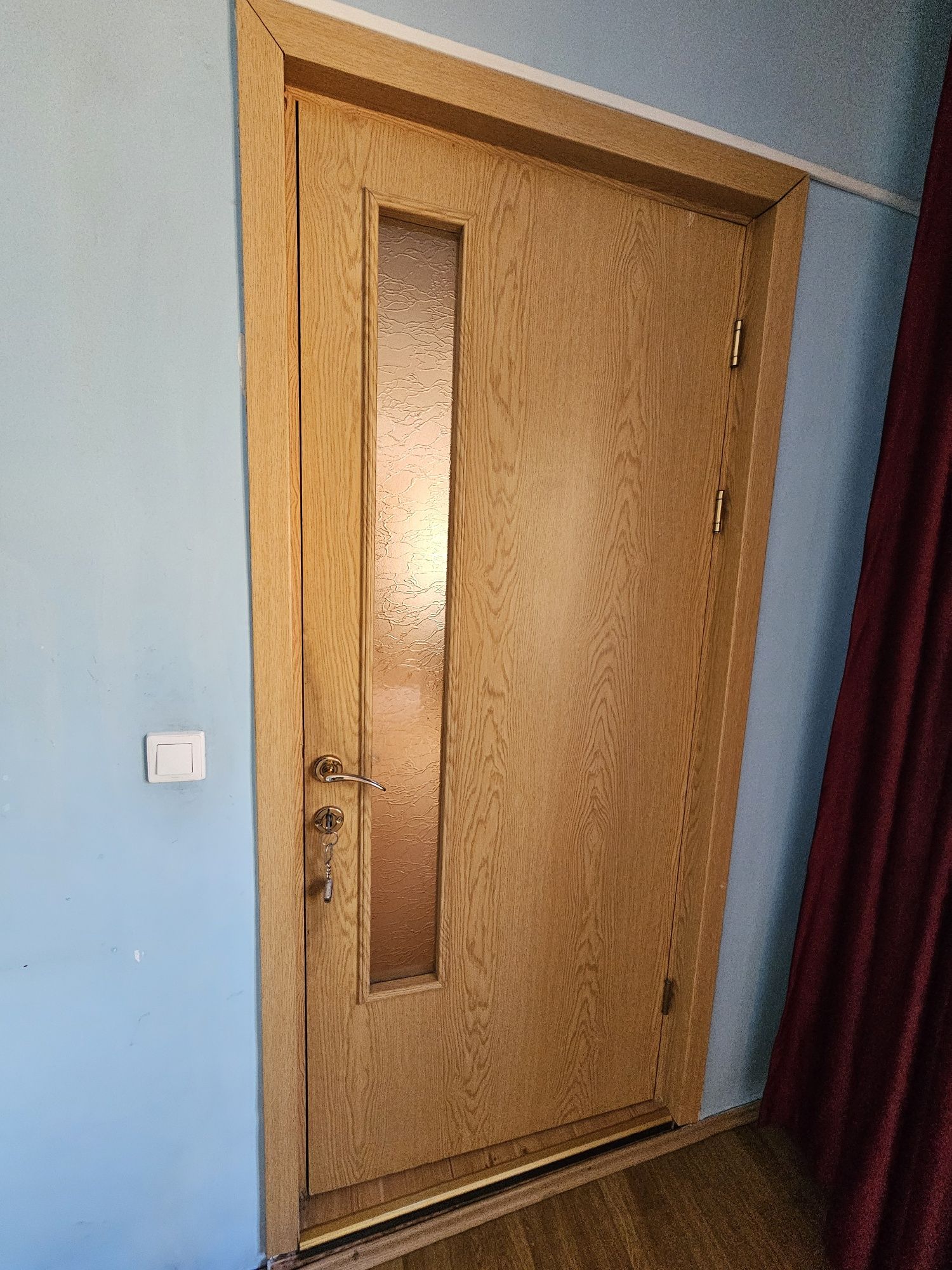 Vand 5 uși interior cu geam. Oferta !