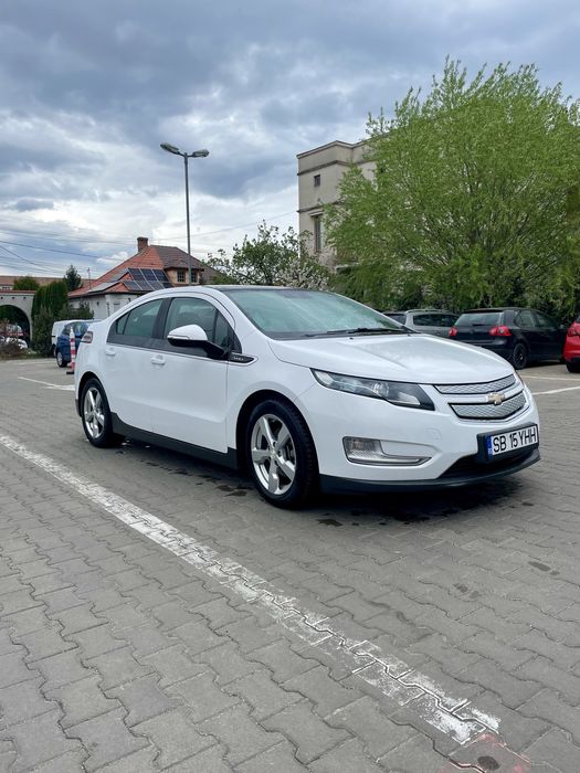 Chevy Volt Plug-In Hybrid 60-100km autonomie pur electrică, impecabil!