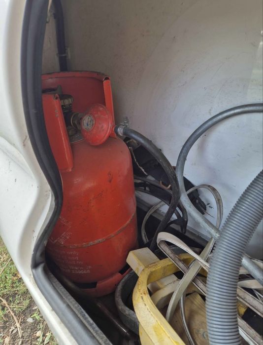 Vând sau schimb cu mașina rulotă Bailey Ranger 4 persoane