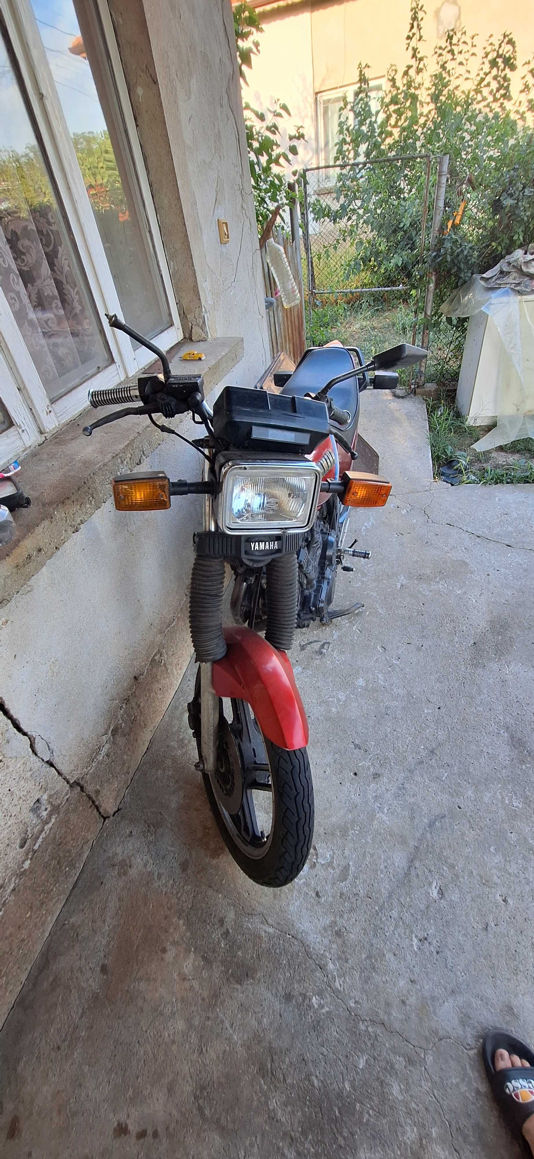Yamaha 400          .